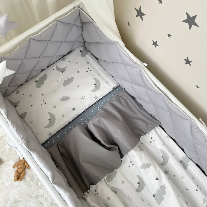 Set lenjerie Patut BebeCopii 6 piese Norisori gri cu luna (5)